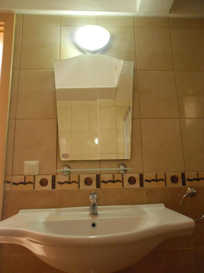 Maviev Hotel 3*
