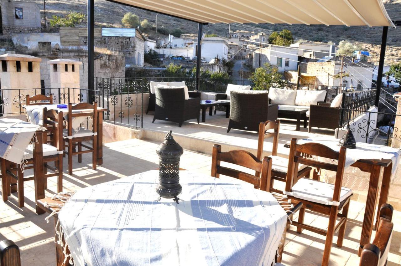 Monte Cappa Cave House Bed & Breakfast 3*