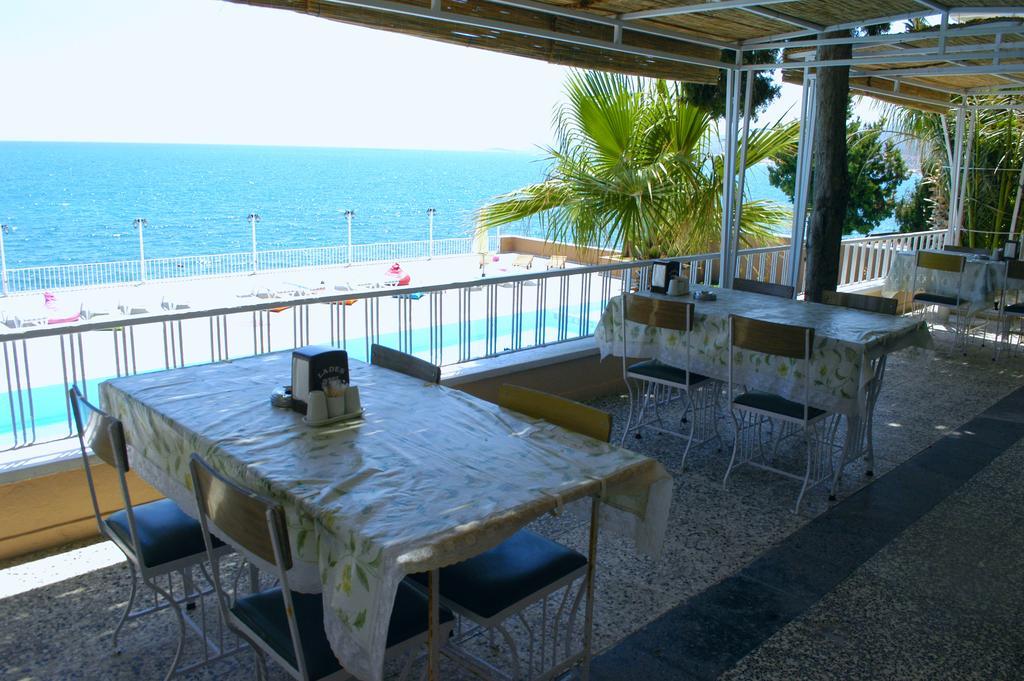 Lades Hotel