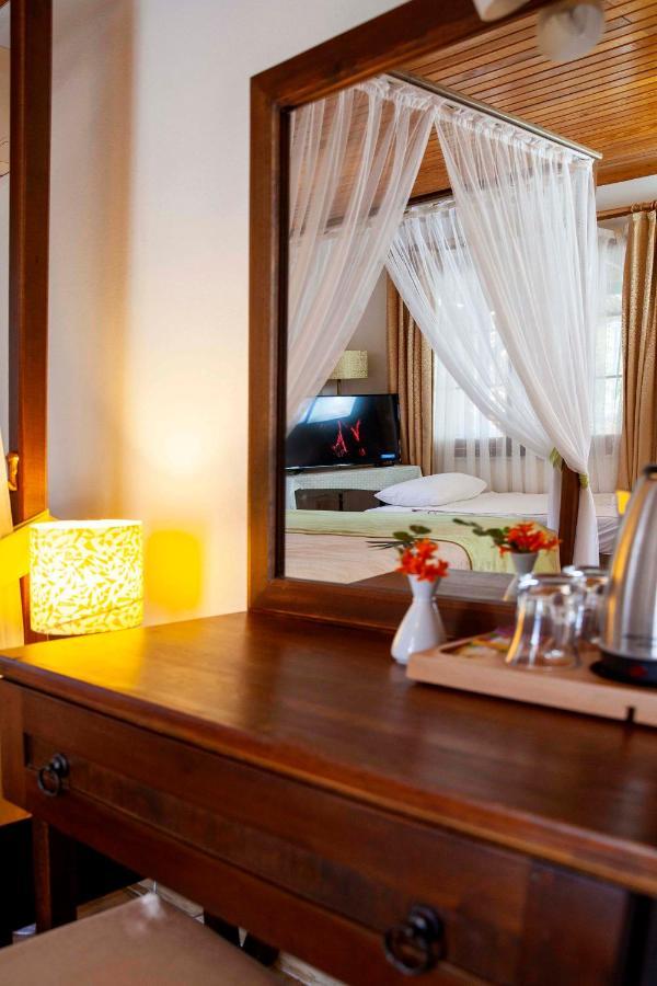 Aphrodite Hotel