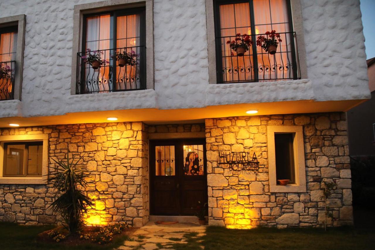 Huzurla Hotel