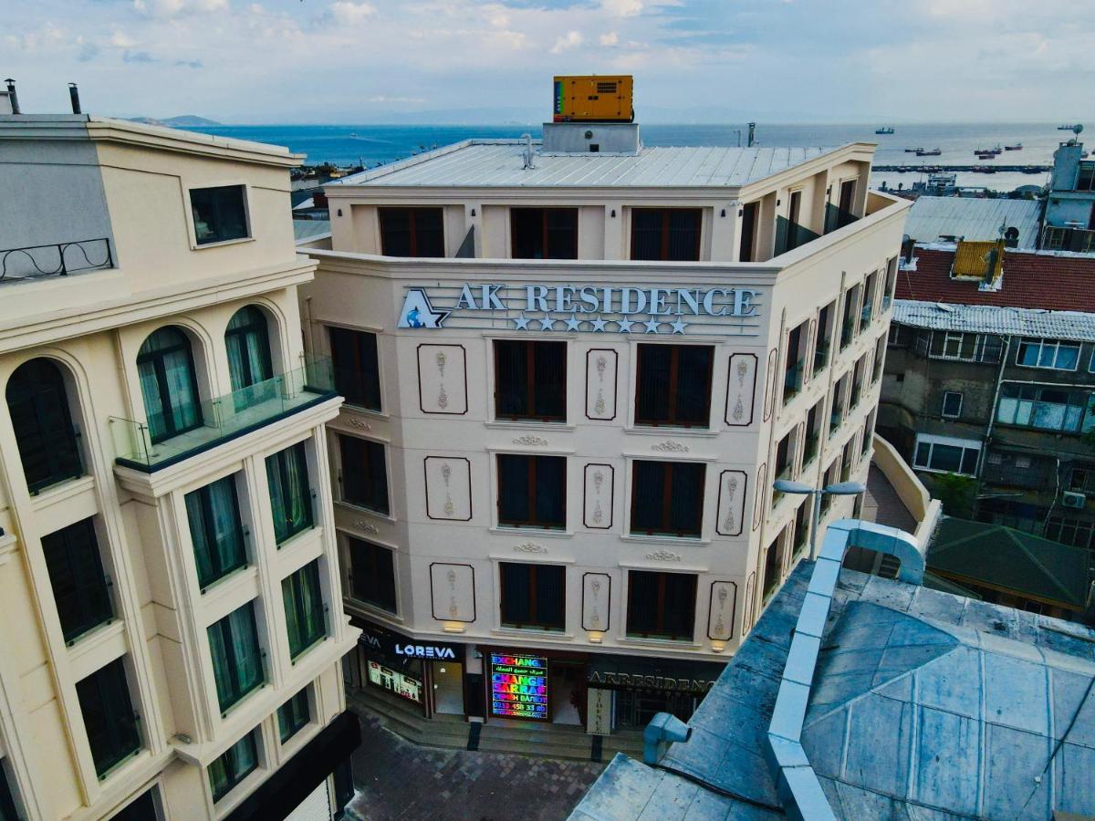 Ak Apartment *