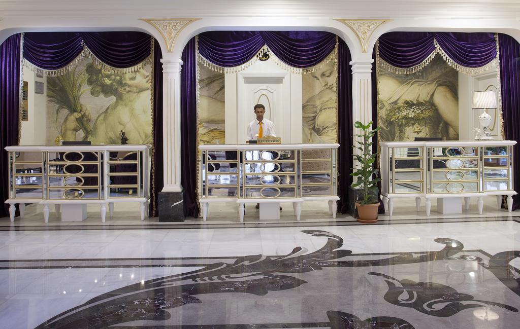 Orange Palace 5* Side