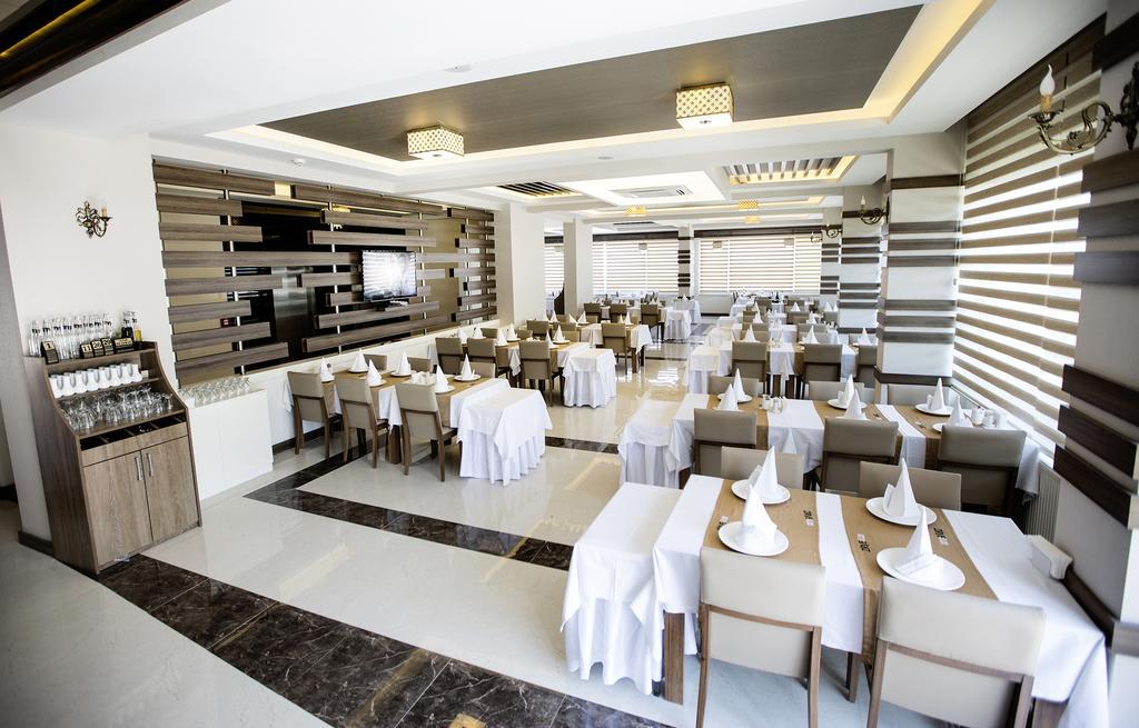Hotel Lavin & 4*
