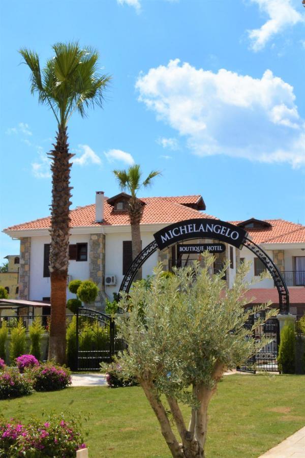 Michelangelo Boutique Hotel 2*