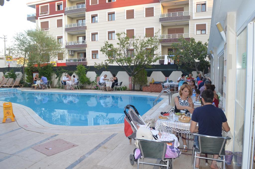 Megas Hotel