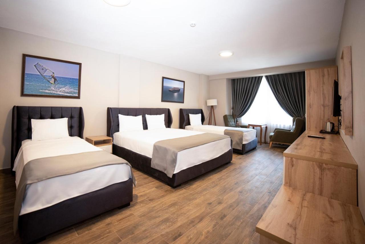 Elia Hotel *