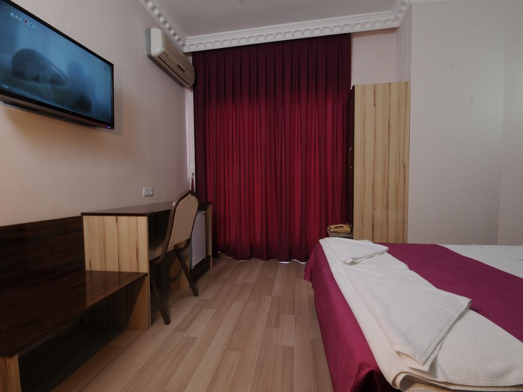 Rosy Hotel