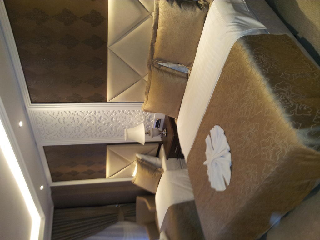 Hotel Black Bird Thermal & 4*