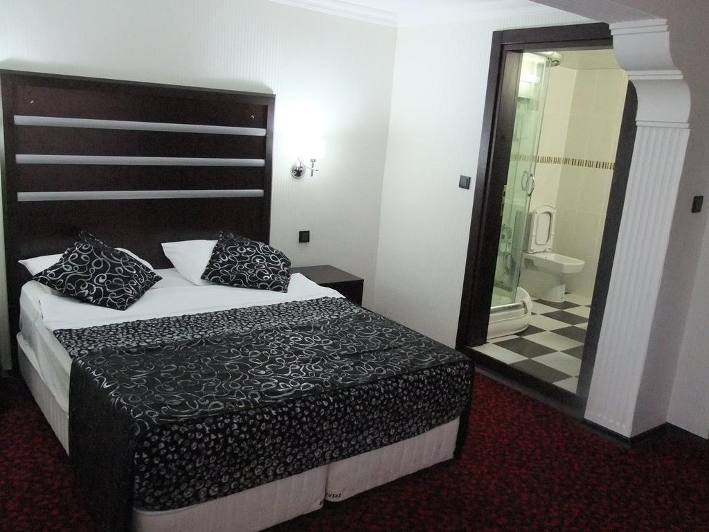 Hotel Grand Gold 3*