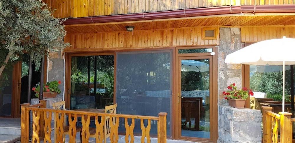 Kabak Armes Faralya