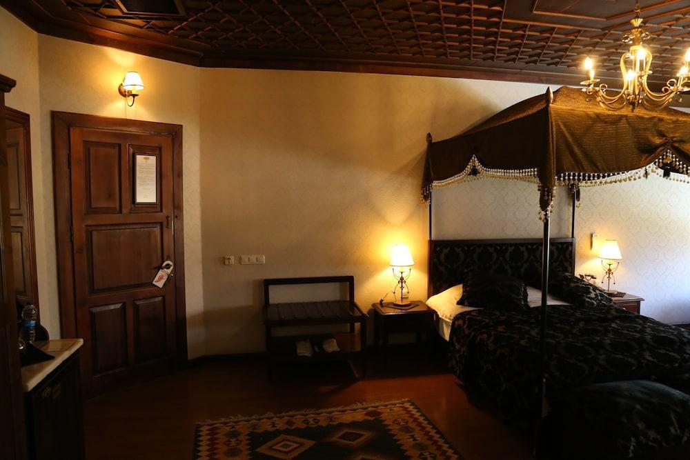Otantik & Hotel 4*