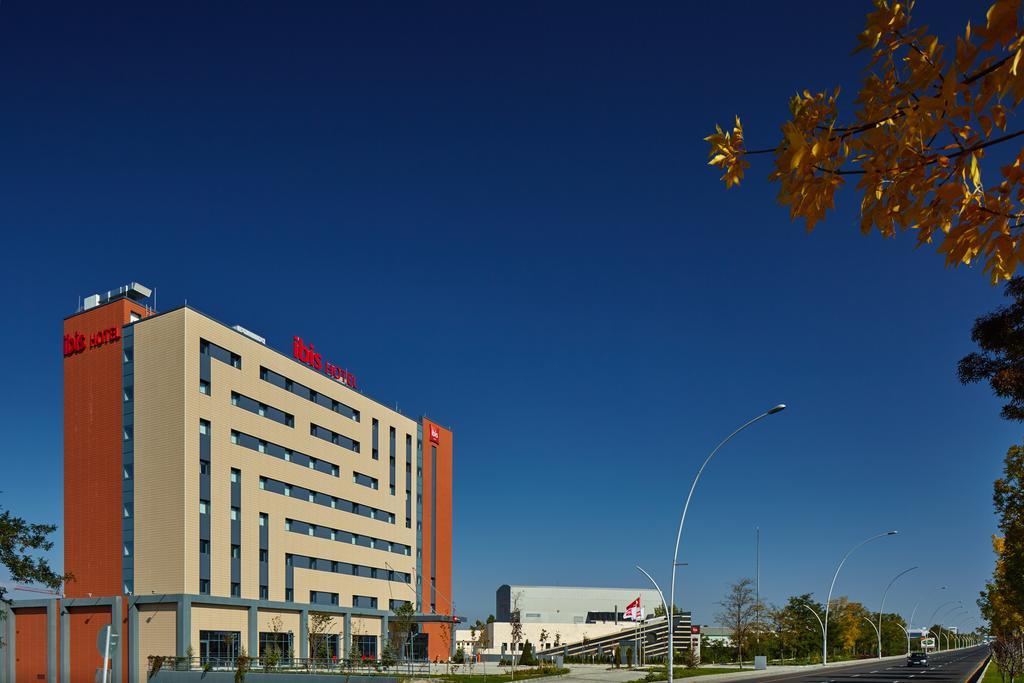 Ibis Airport Hotel 3*