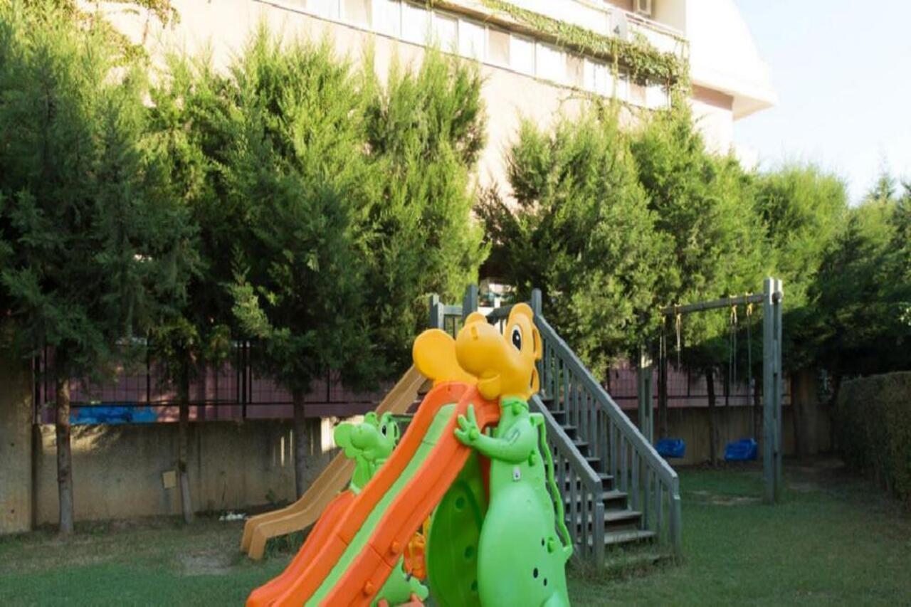Titan Garden Ultra Konakli