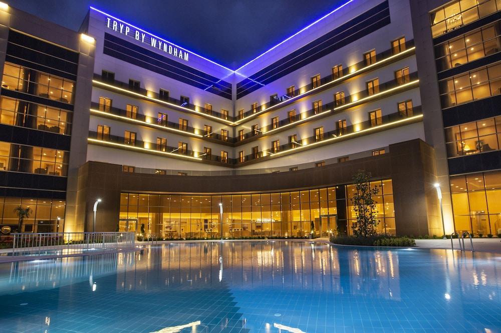 Tryp By Wyndham Izmit 5*