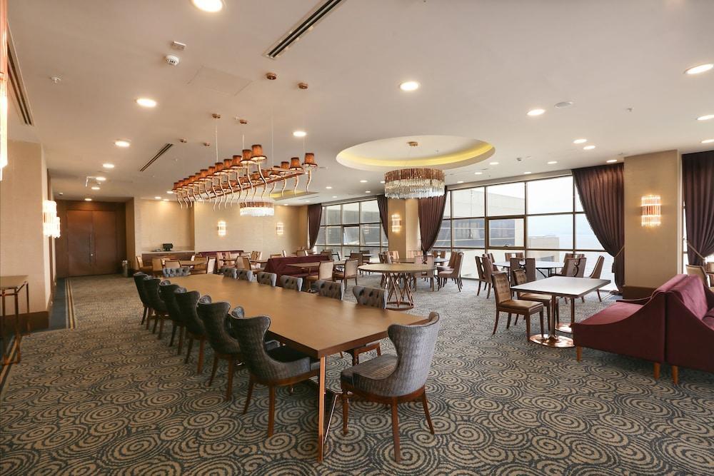 Tryp By Wyndham Izmit Hotel 5*