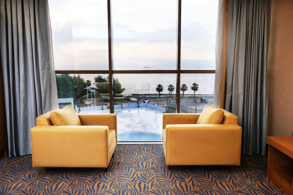 Hotel Tryp By Wyndham Izmit 5*