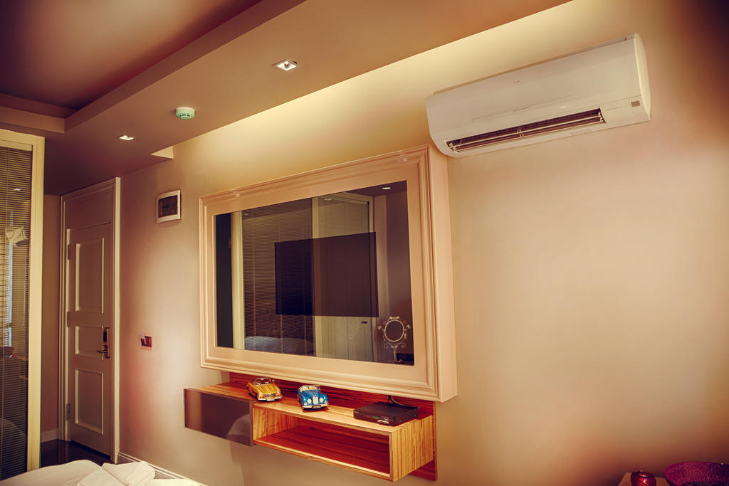 Upper House 4*