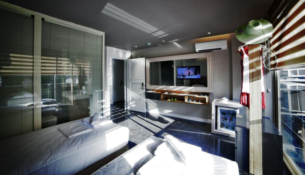 Upper House 4*