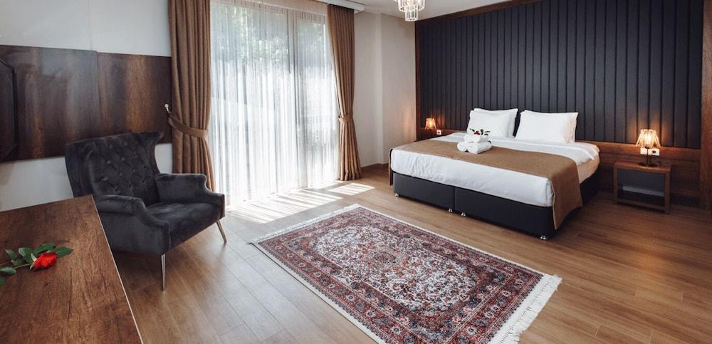 Armoni Deluxe Apartment