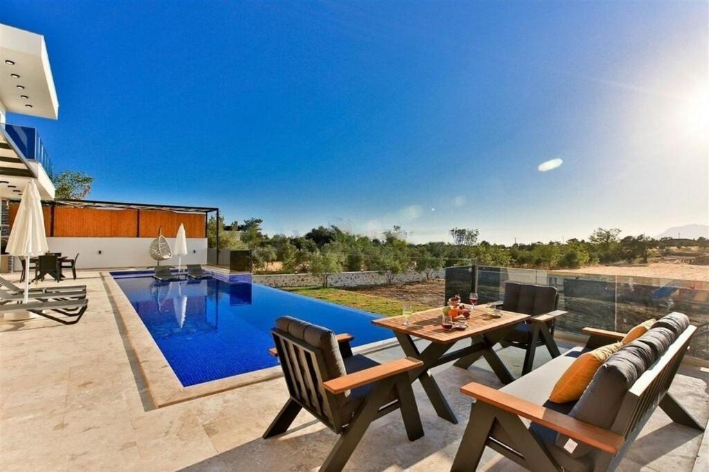 Lycian-kalkan 3 Bedroom-2 Jakuzzies-sauna-turkish Hamam-huge Private Pool And Lovely Garden Villa Kas