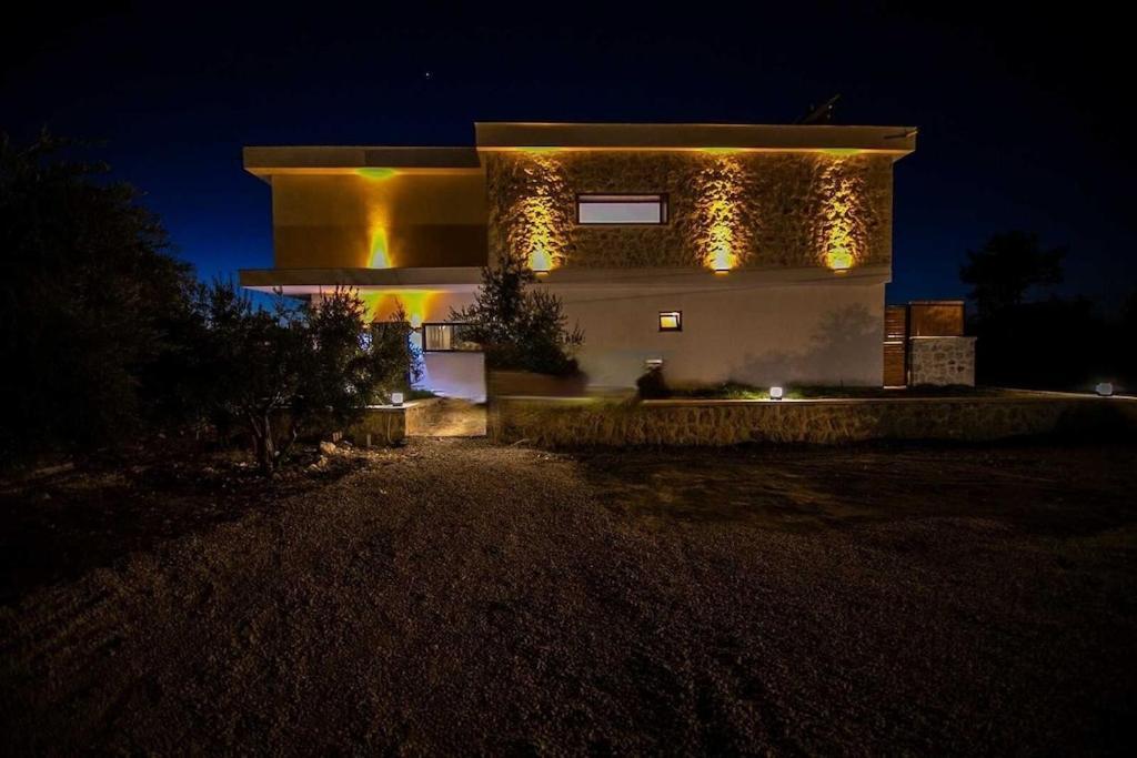 Lycian-kalkan 3 Bedroom-2 Jakuzzies-sauna-turkish Hamam-huge Private Pool And Lovely Garden Villa Kas