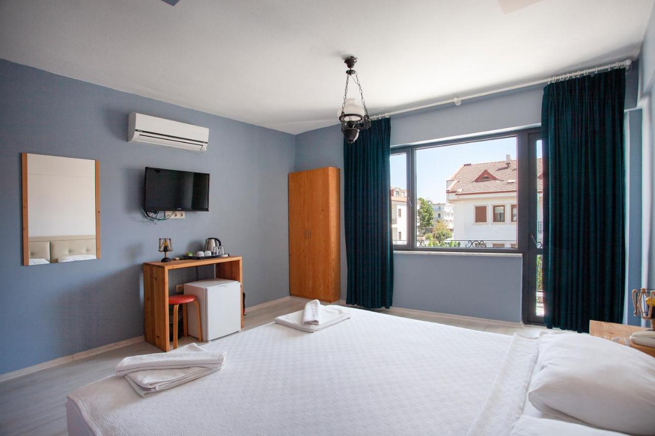 Zephyros Hotel 3*