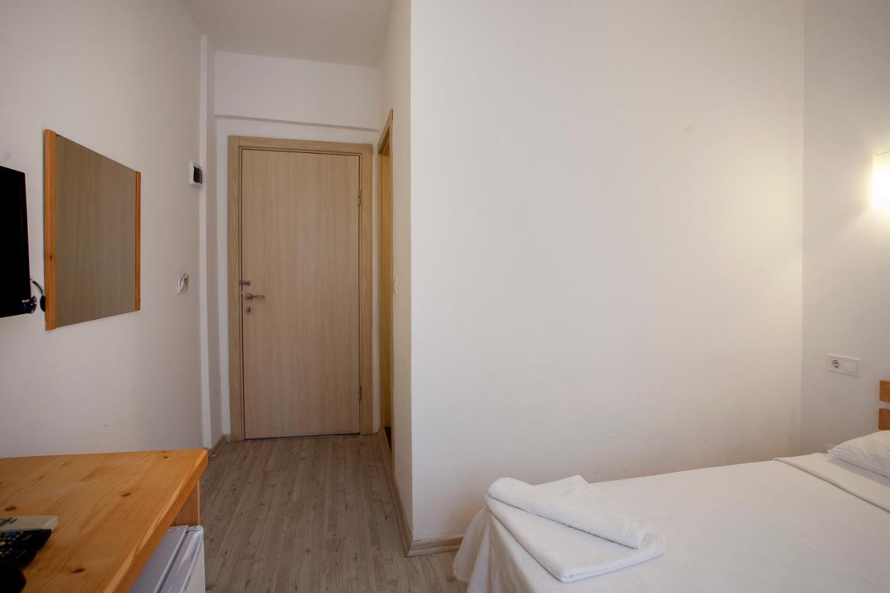 Zephyros Hotel