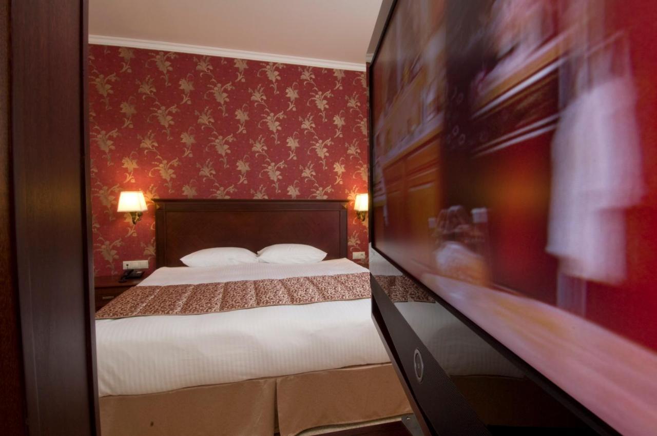 Monec Hotel 4*
