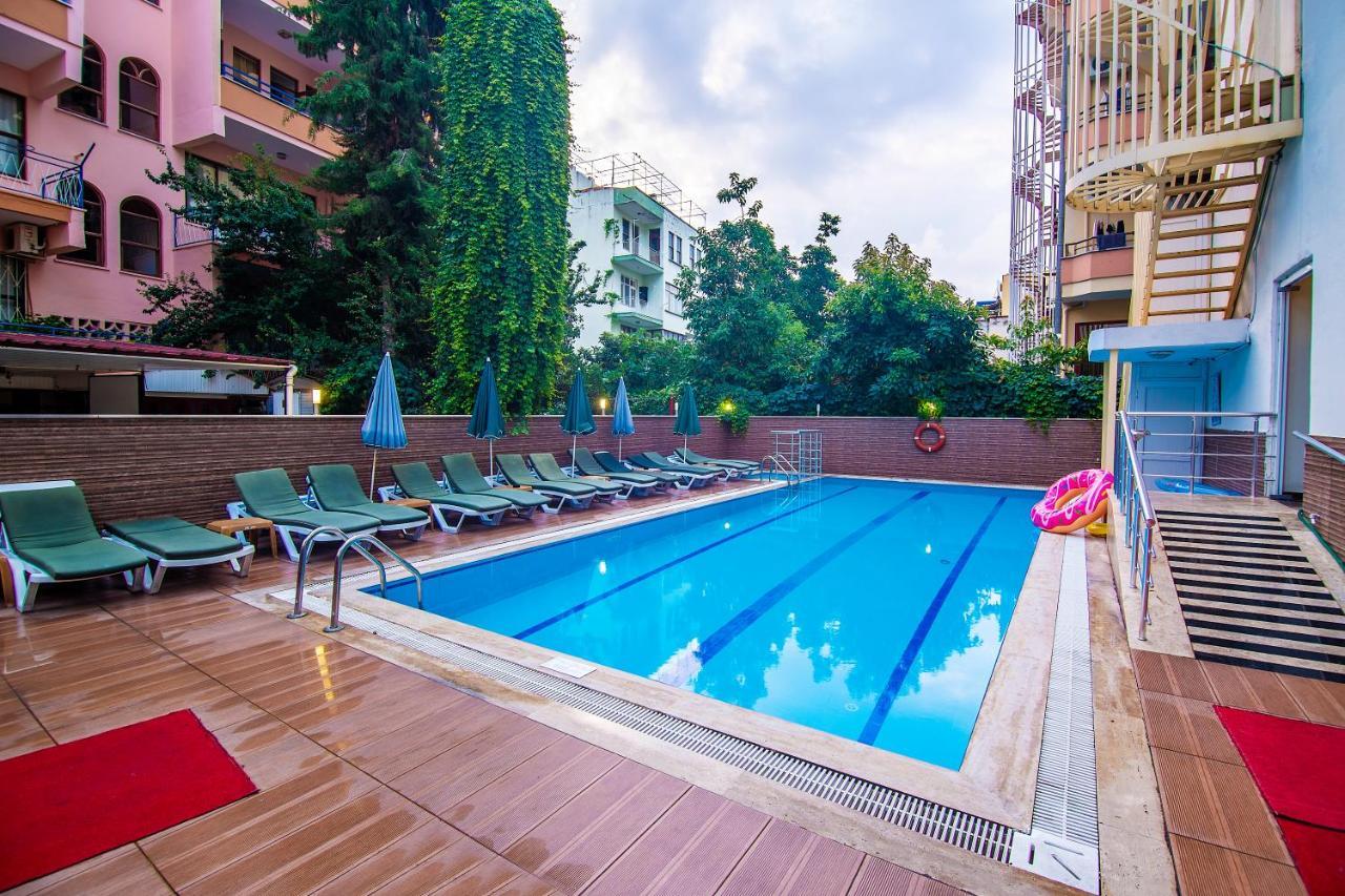 Hotel Kleopatra Blue Hawai 3*