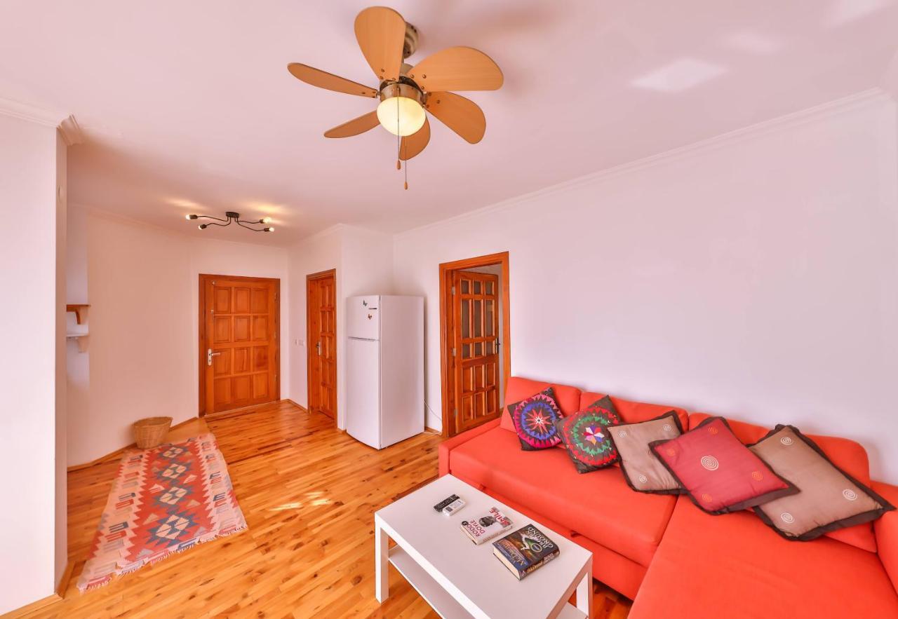 Yoga House Aparthotel 2*