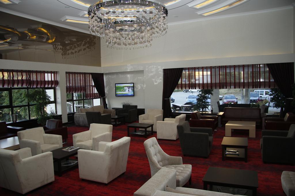 Asrin Park & Convention Center Hotel