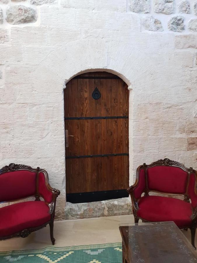 Tarihi Ulu Cami Yani, Tarihi Villa *