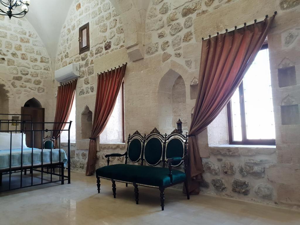 Tarihi Ulu Cami Yani, Tarihi Villa *