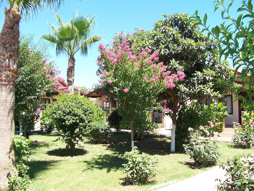 Hulusi Hotel Side