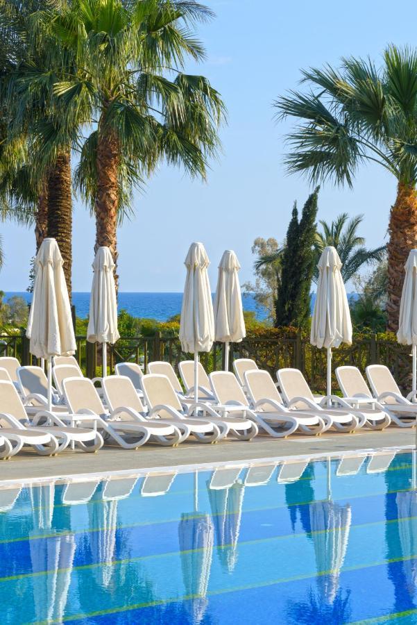 Novum Garden 5* Side