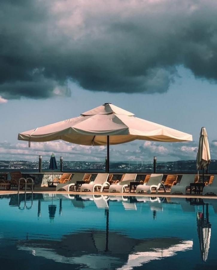 Blue Pier Hotel *