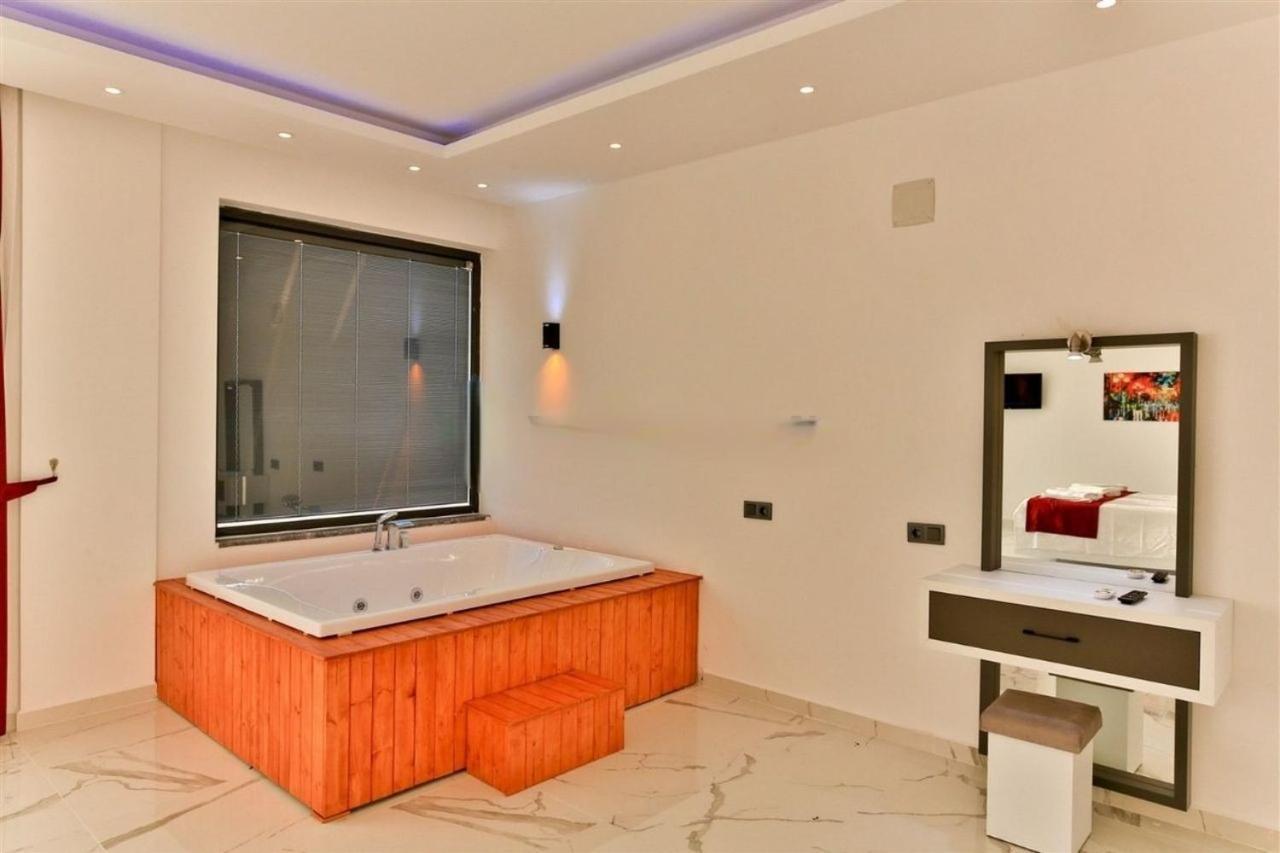 Villa Lycian-kalkan 3 Bedroom-2 Jakuzzies-sauna-turkish Hamam-huge Private Pool And Lovely Garden