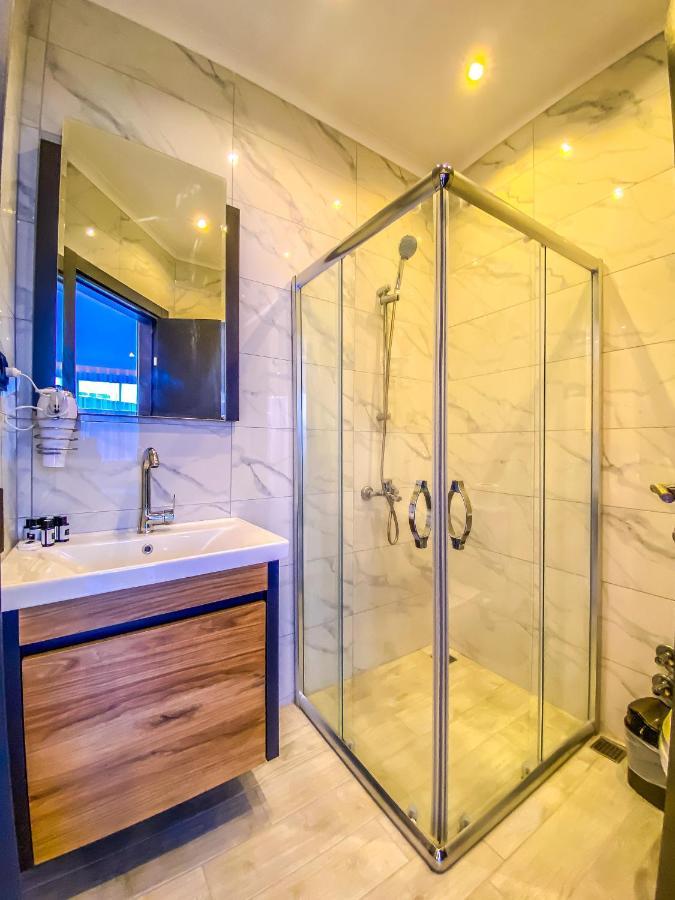 Roy Hotel 4*