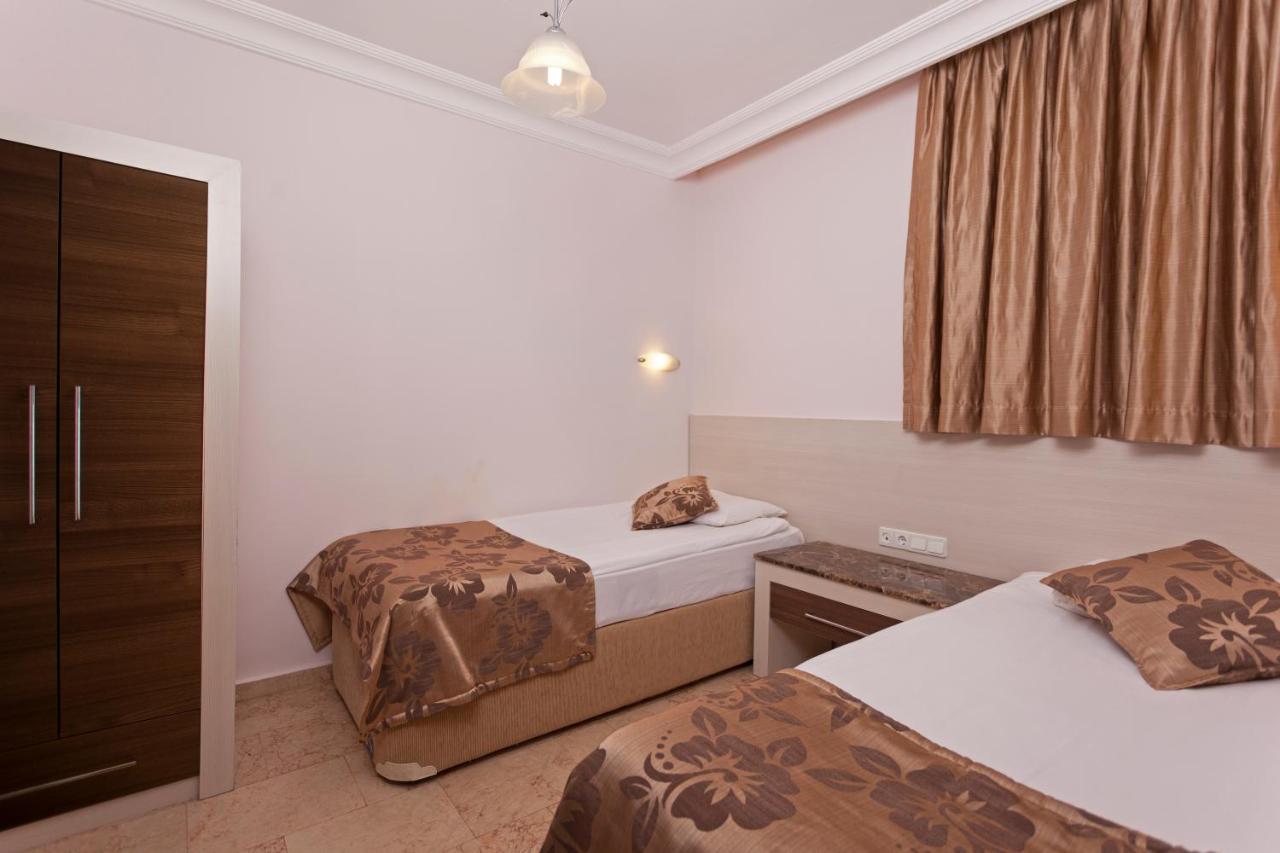 Hotel Club Paradiso & 5*