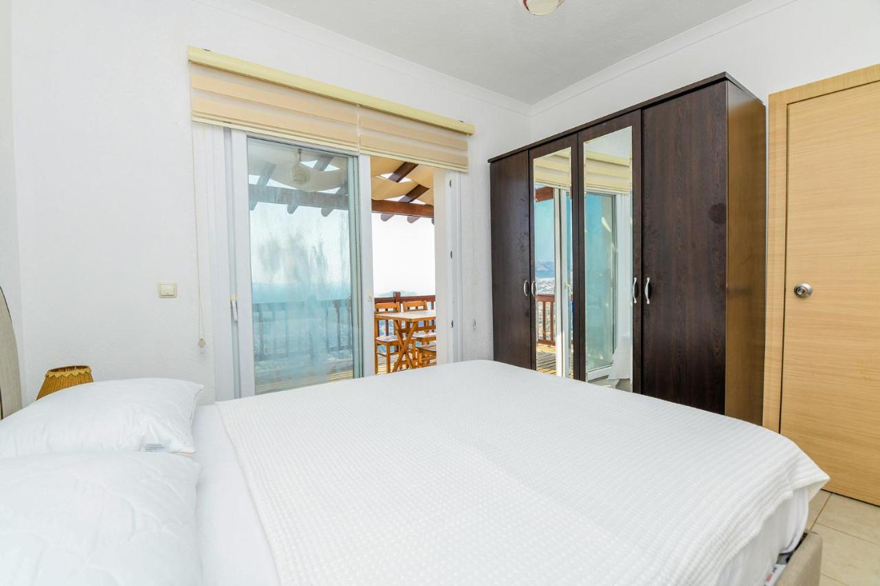 Grand Sea View Aparts