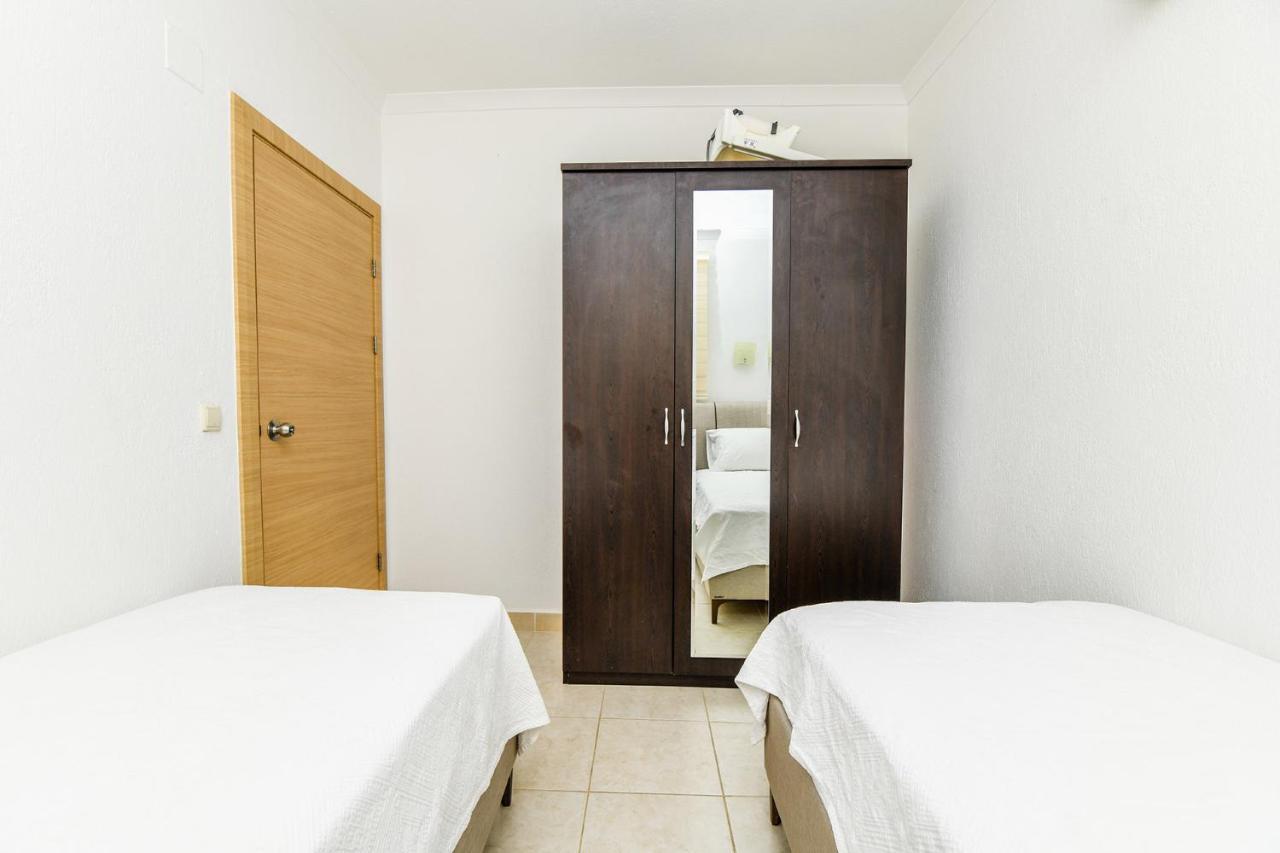 Grand Sea View Aparts Apartment
