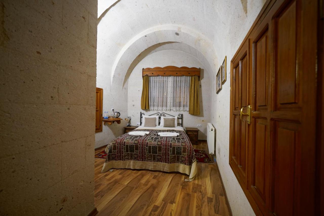 Arch Hotel