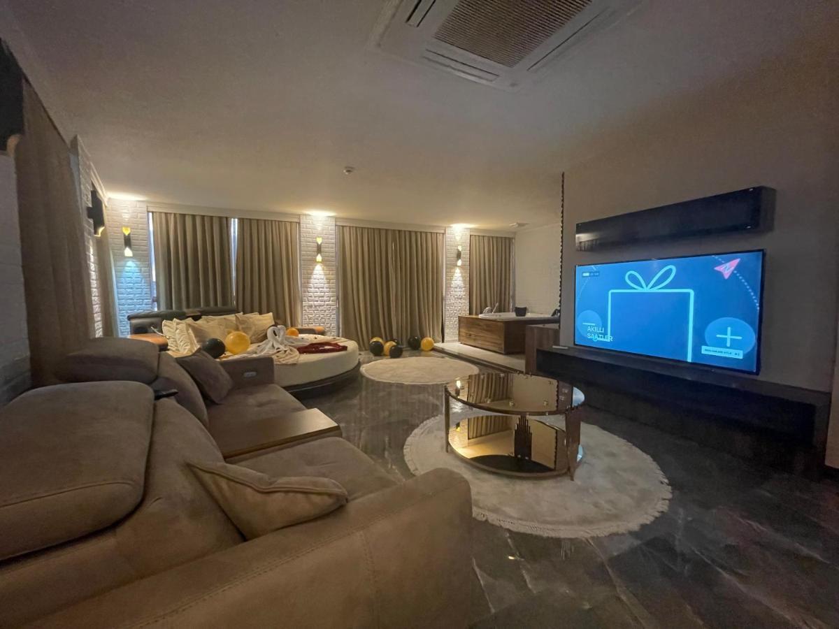 Hotel Le Luxe & 5*