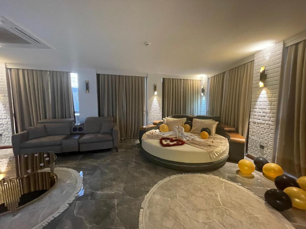 Hotel Le Luxe & 5*