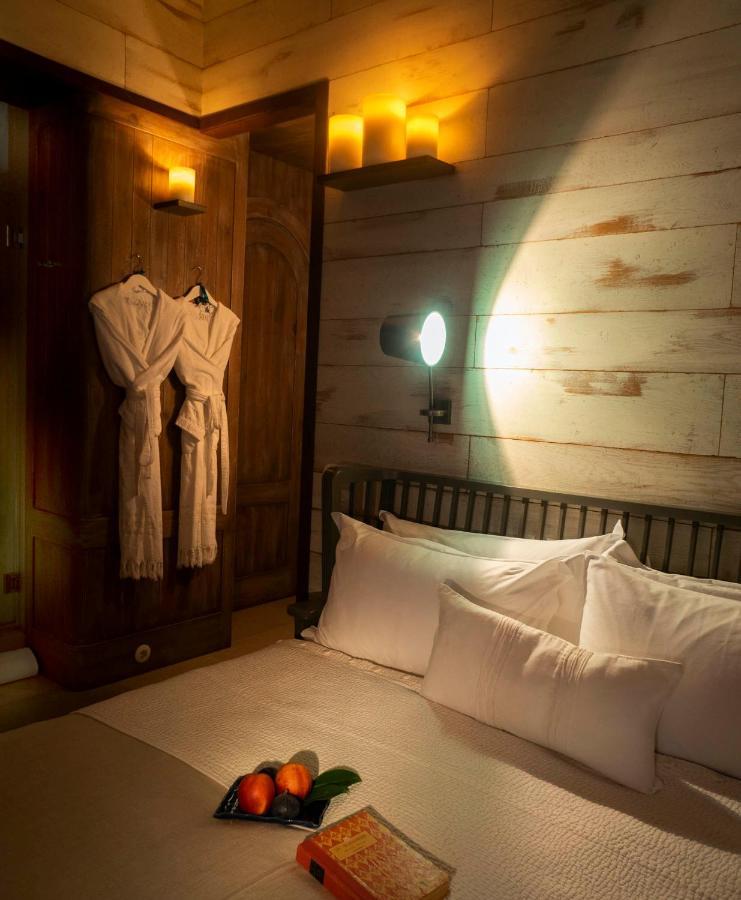 Hotel Alavya