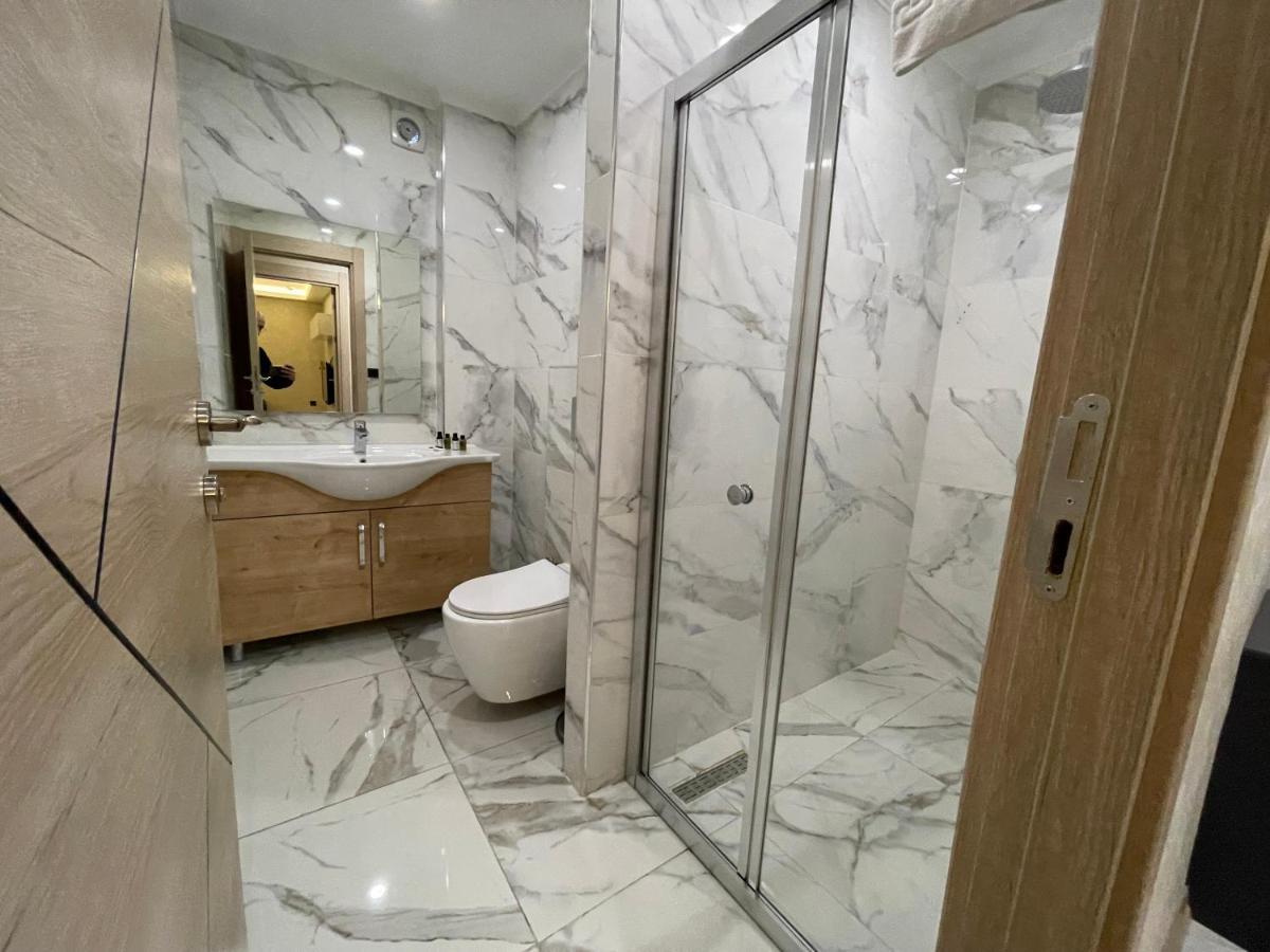 Le Luxe & Bursa