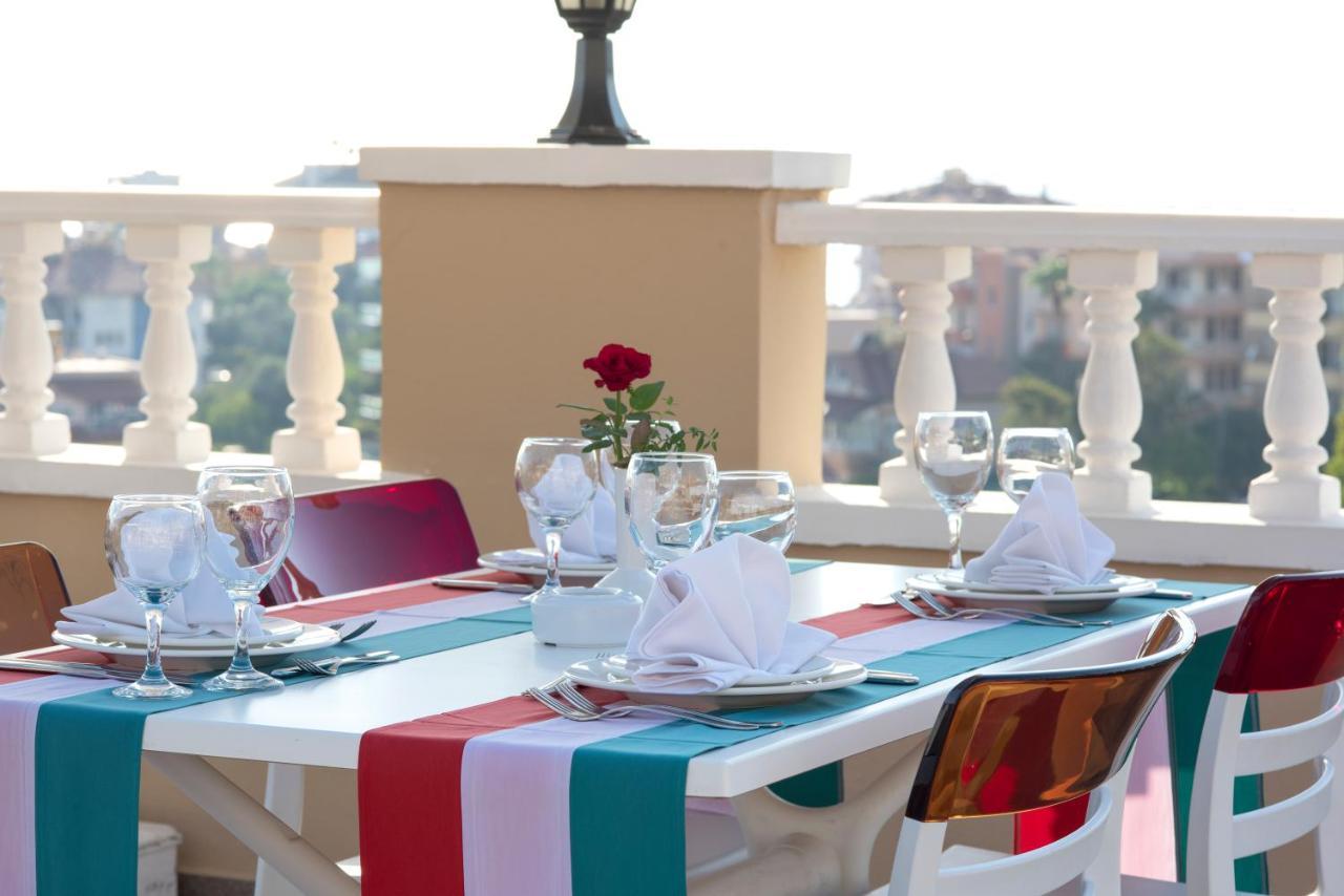 Hotel Club Paradiso & 5*