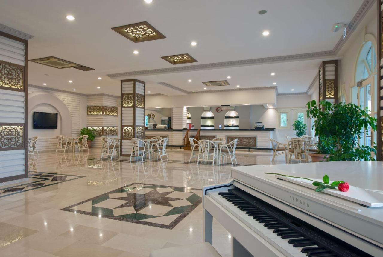 Club Paradiso & Hotel 5*