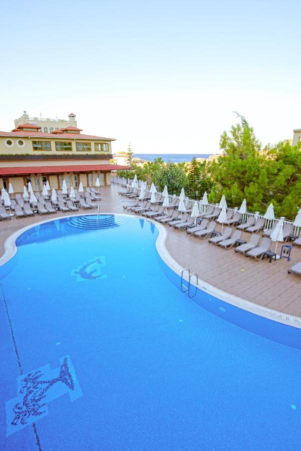 Club Paradiso & Hotel 5*